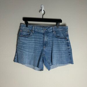 American Eagle Outfitters Low Rise Baggy Jean Shorts